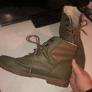 ⭐️LAST CALL⭐️Army Green ankle boots